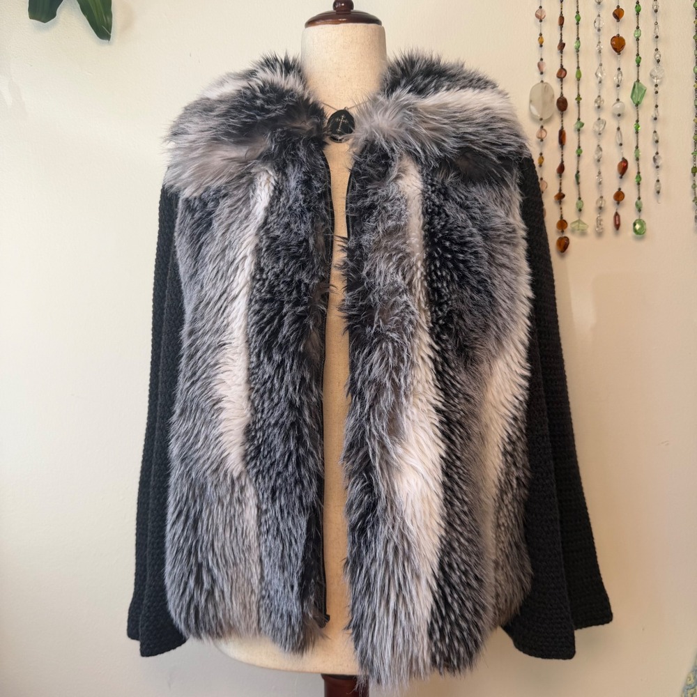 St. John Faux Fur Knit Sleeve Silk Lined Jacket Grey Black Mobwife Luxury Indie